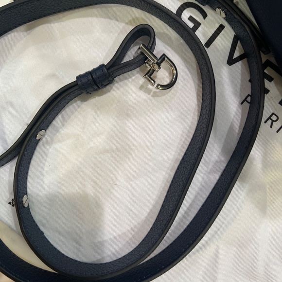 💗 Givenchy Mini Antigona in Navy Sugar Goatskin – Like New👜 - Picture 10 of 10